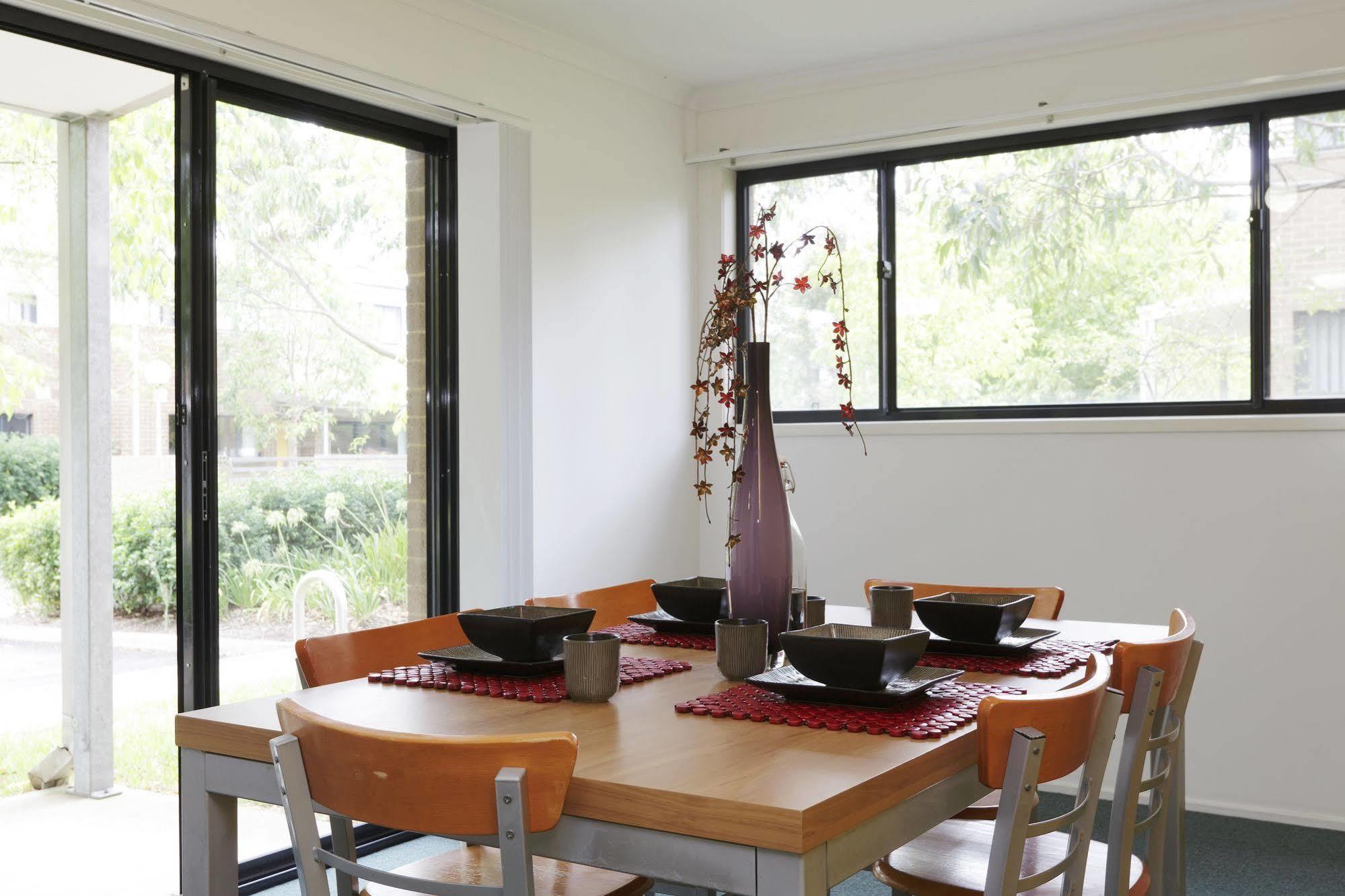 Macquarie University Village Sydney Esterno foto